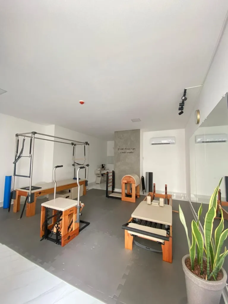 9c854cd4-a790-4700-a5de-3f2d2fea9957 - Junior Aguilar