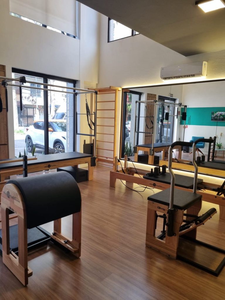 cba6640e-e8fc-4db0-8144-59b9e360a214-Larissa-Lia