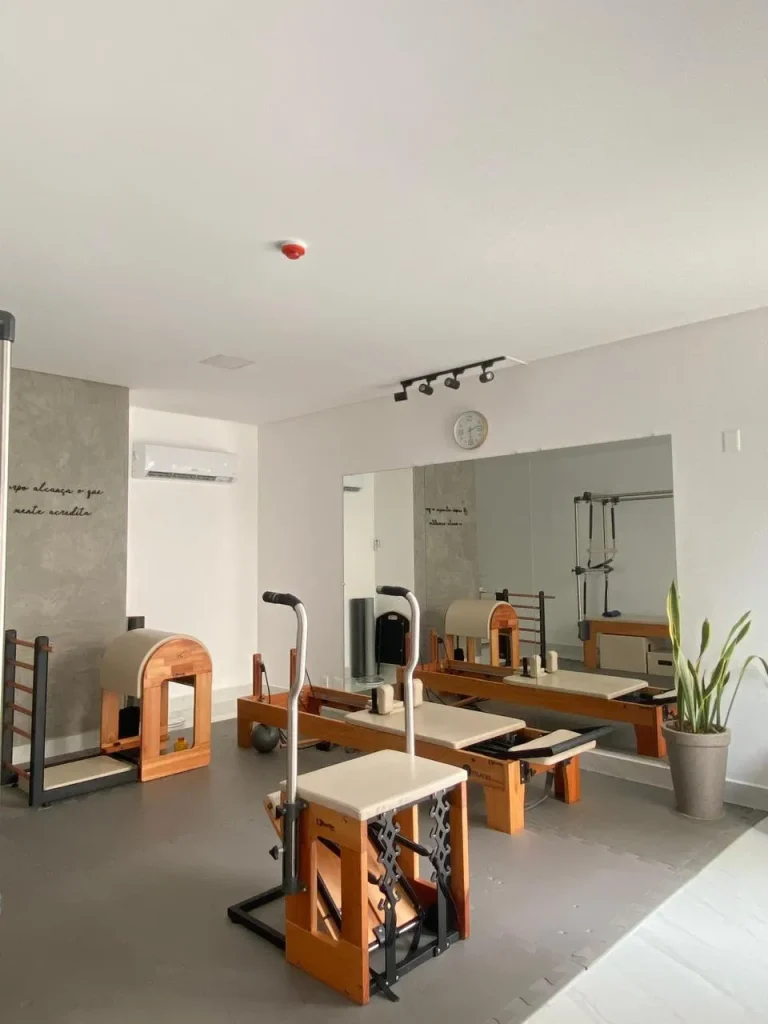 e2bbb72f-e229-4212-8c67-bb6523b15df9 - Junior Aguilar